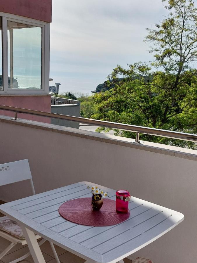 Apartman Suzy Pula Bagian luar foto